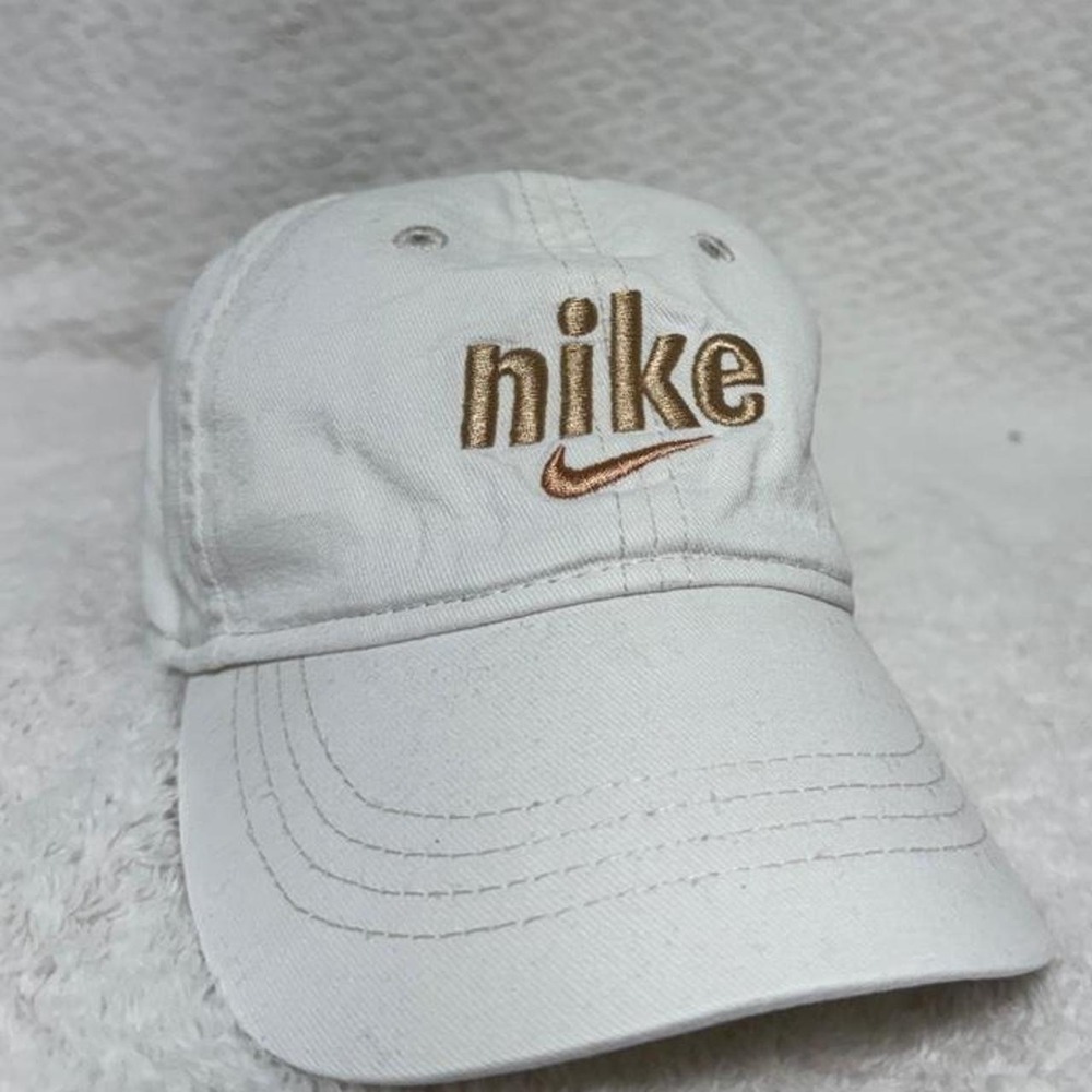 Toddler white Nike hat